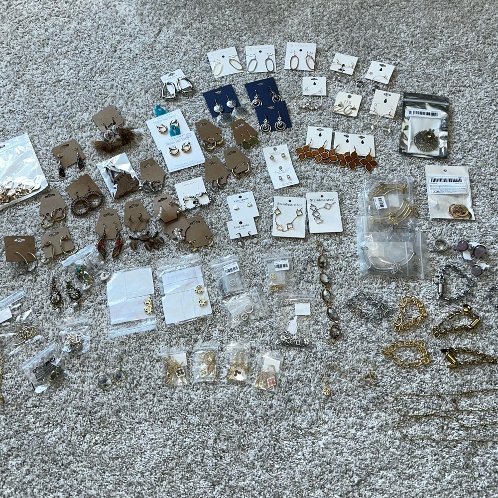 Lots of jewelry